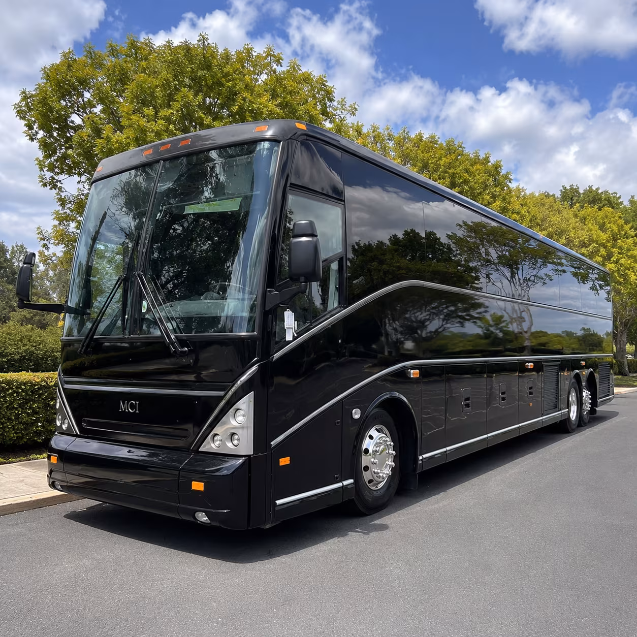 little caesars arena concert buses from shelby township