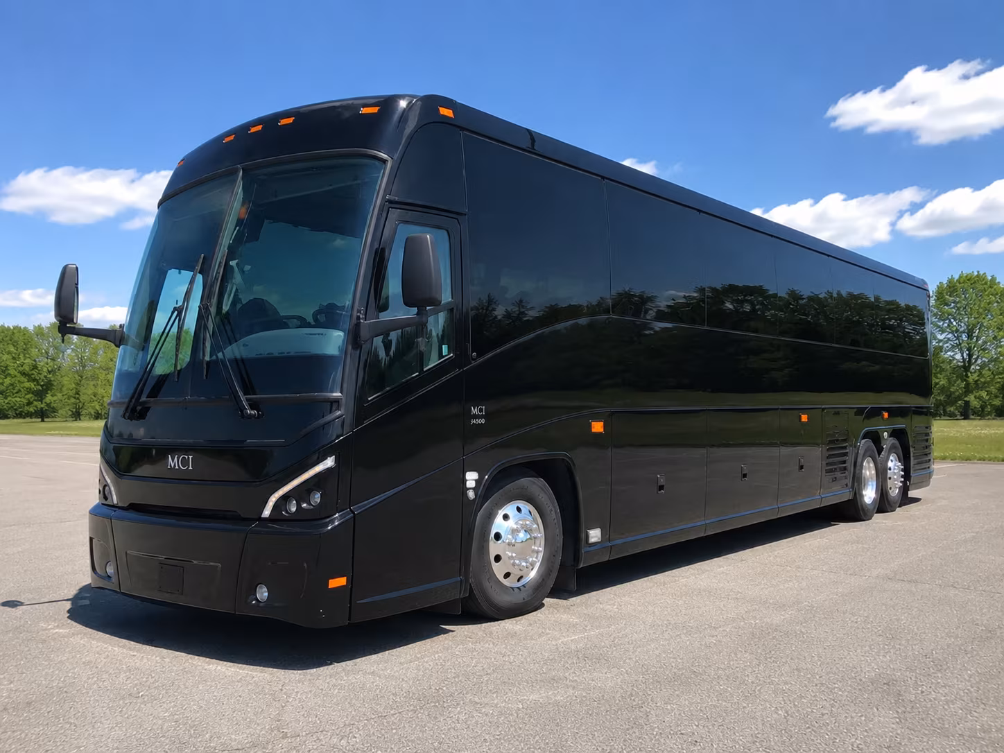 macomb charter bus rental