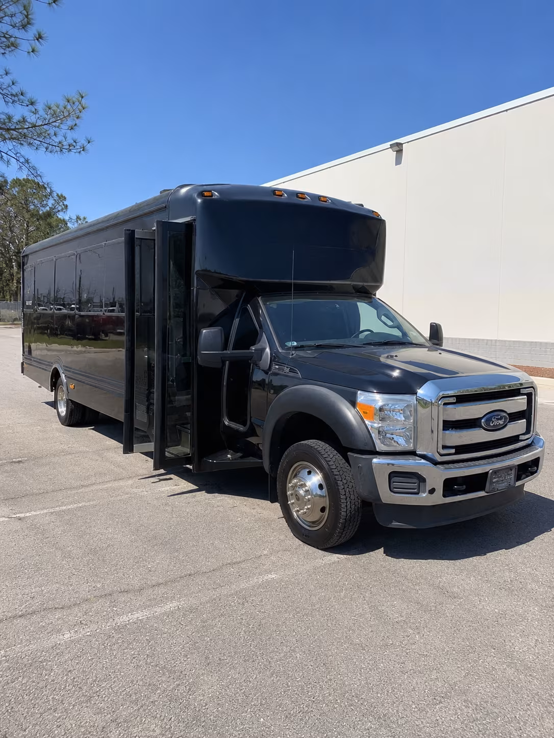 pontiac bus rentals