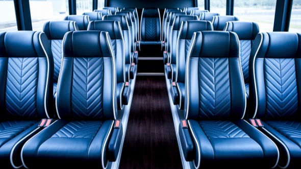25 passenger minibus rental warren